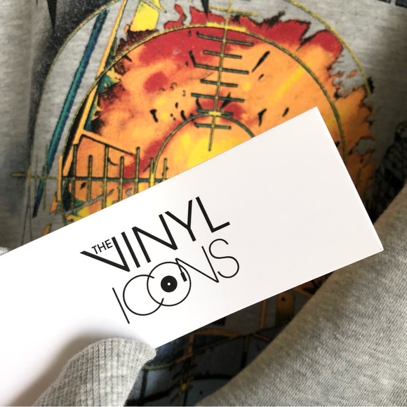 NWT Vinyl Icons Def Leppard Pyromania Gray Crewneck Sweatshirt Size Small - Picture 5 of 9